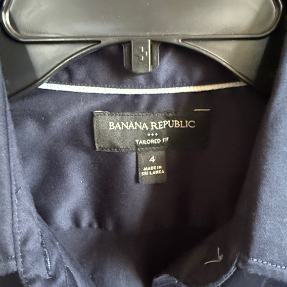 Banana Republic tailored fit women’s Dress shirt - Picture 3 of 5